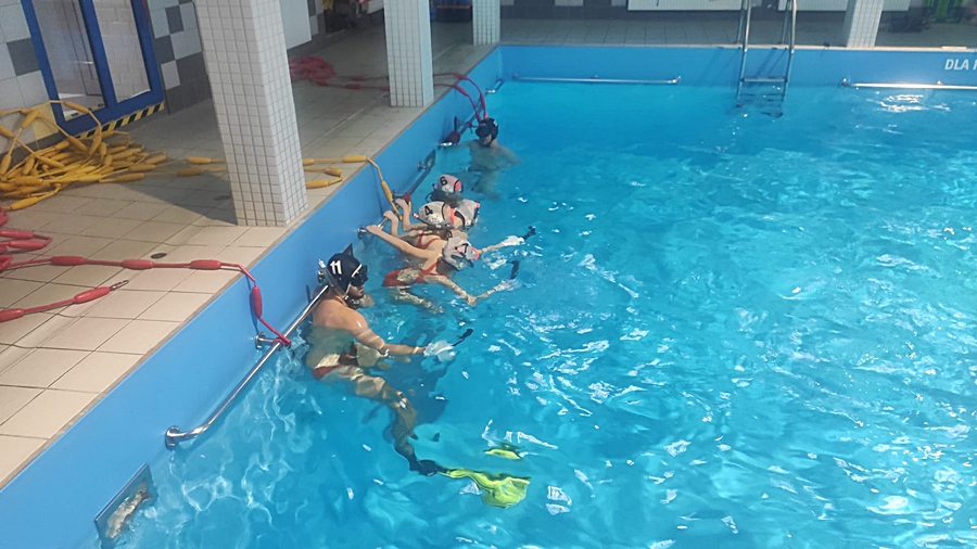 Hokej pod wodą Walenie Siemianowice Śląskie Trening 26 XI 2022. Koniec Walenia czyli Amatorska Liga Hokeja Pod Wodą